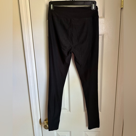 LuLaRoe One Size Black Buttery Soft Leggings - Picture 3 of 3